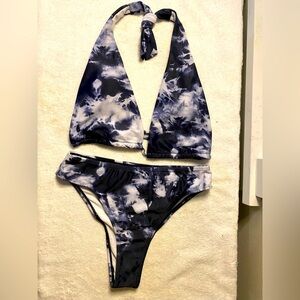 NWT-2 piece bikini swimwear set by Sunny co, Size Large